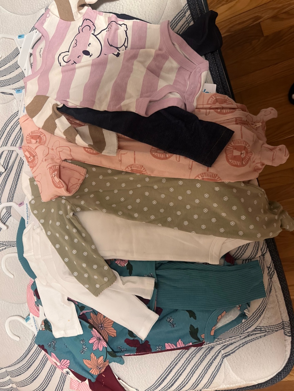 Carter’s Baby Girl Newborn/6M Clothing Haul Bundle NWT/NWOT